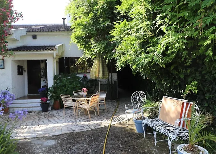 Casa Palmeiras Vila Charneca (Setubal)